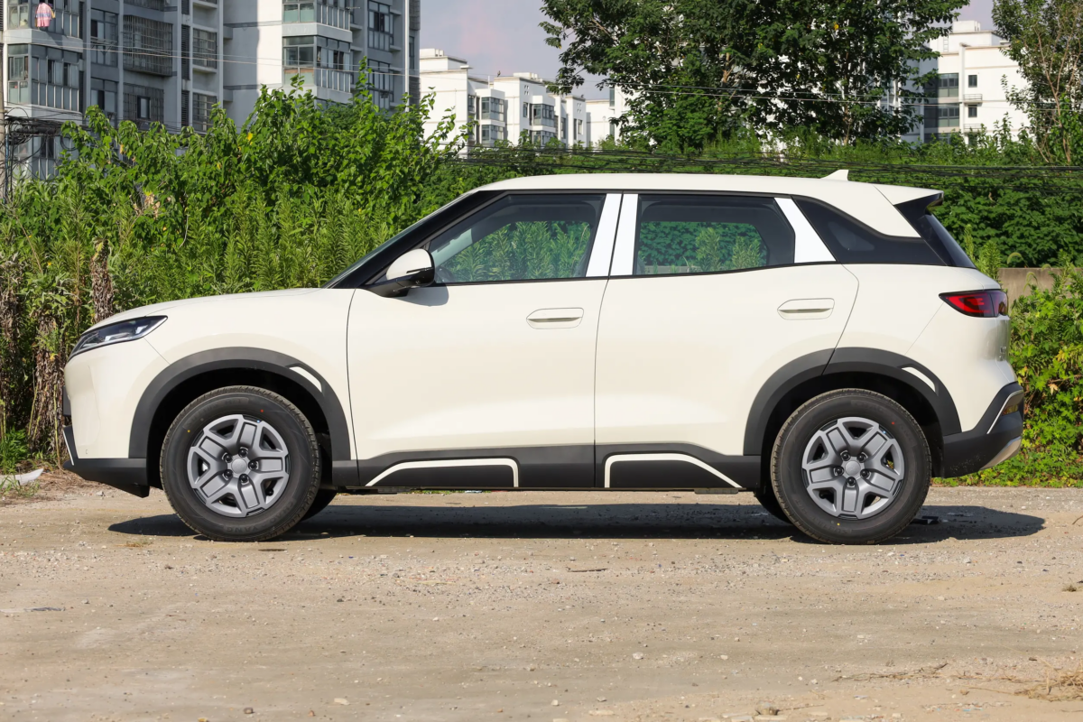 NEW CAR BYD YUAN UP 元 2025 Model 301KM PURE ELECTRIC – CNBROCAR